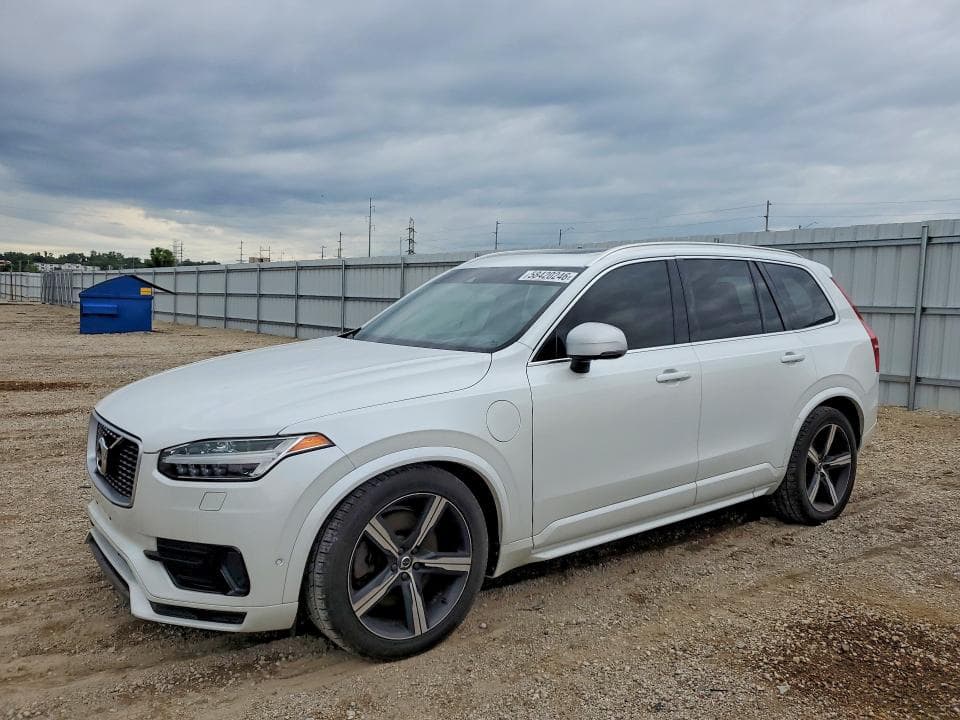 2017 VOLVO XC90 T8 - 1