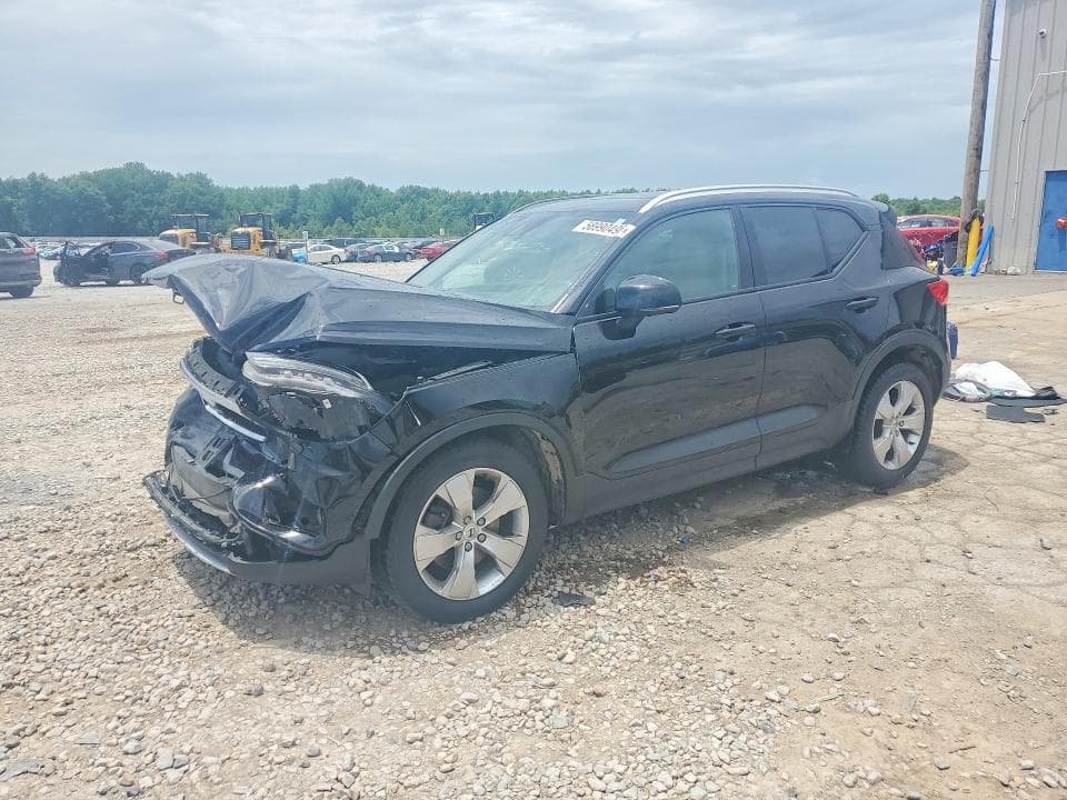 2019 VOLVO XC40 T5 MOMENTUM - 1