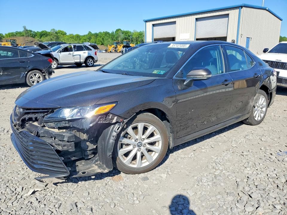 2019 TOYOTA CAMRY LE - 1