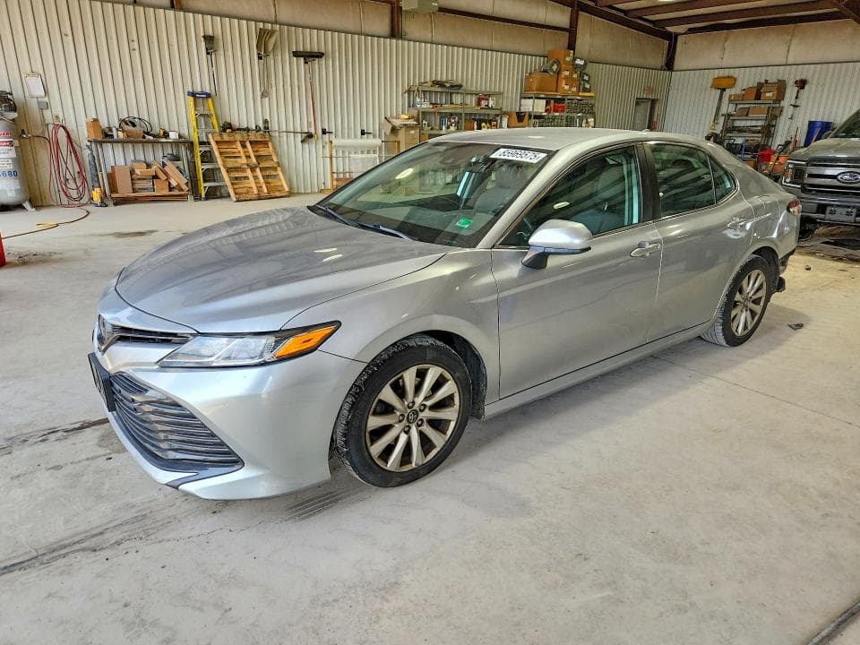 2019 TOYOTA CAMRY LE - 1