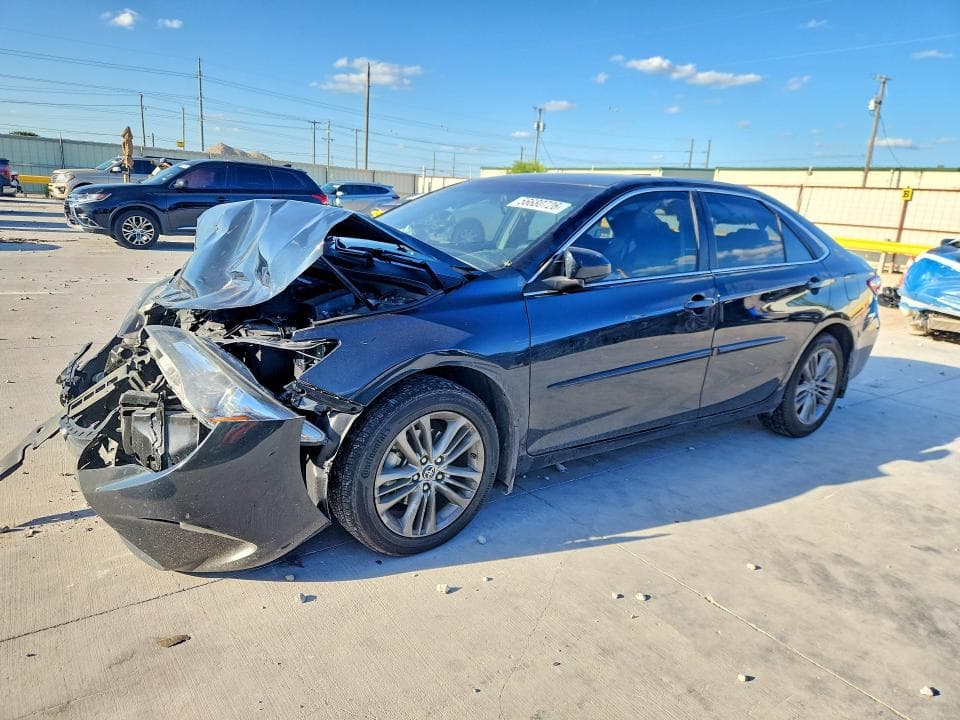 2016 TOYOTA CAMRY SE