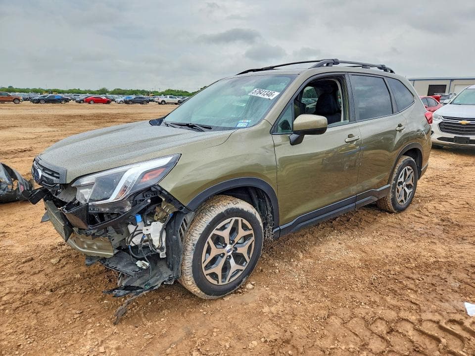 2023 SUBARU FORESTER PREMIUM - 1