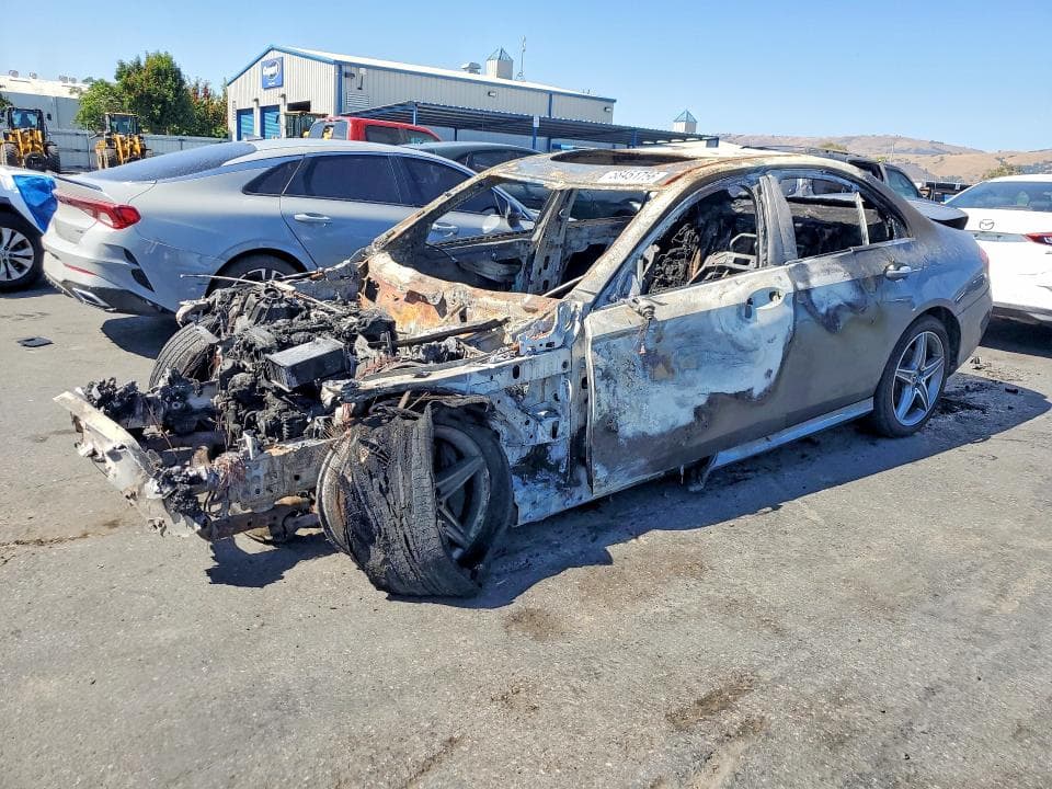 2019 MERCEDES-BENZ E 300 - 1