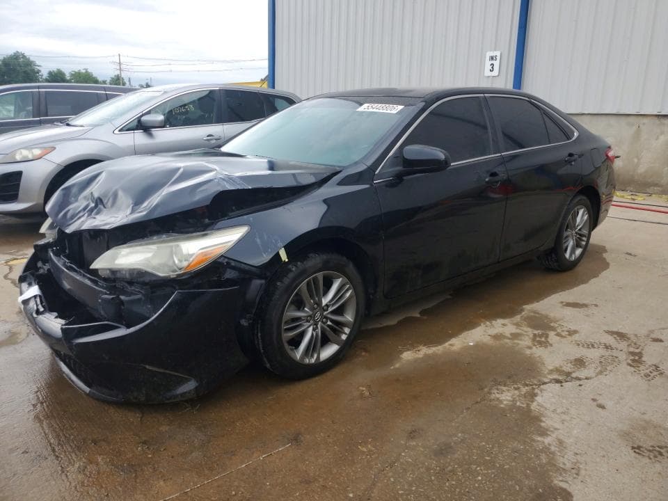 2016 TOYOTA CAMRY SE - 1