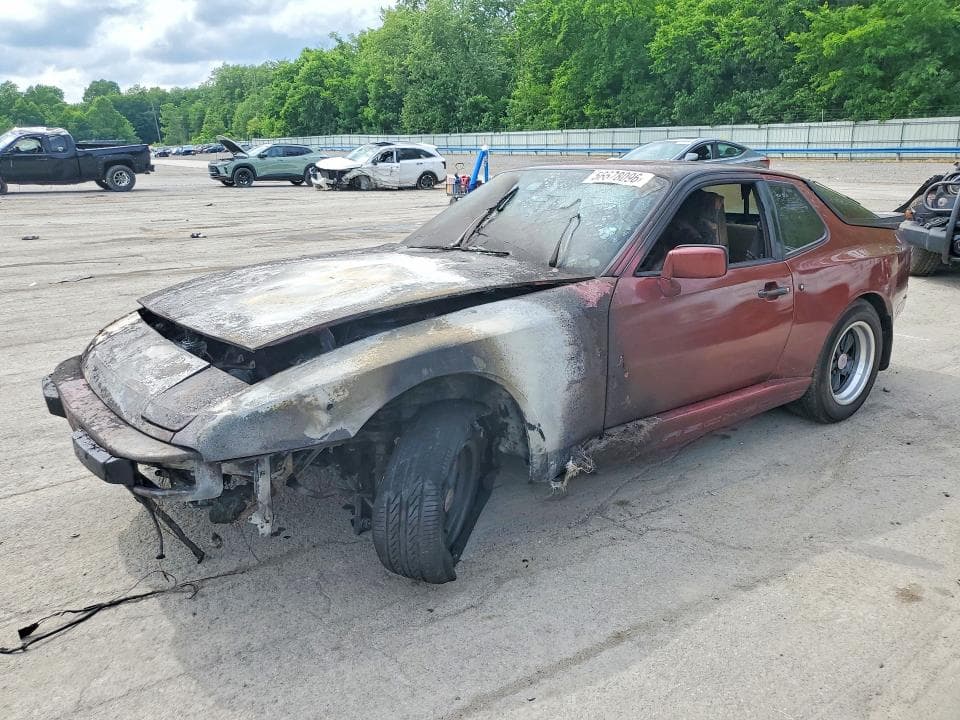 1986 PORSCHE 944 - 1