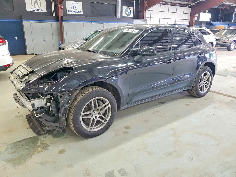 2018 PORSCHE MACAN - 1