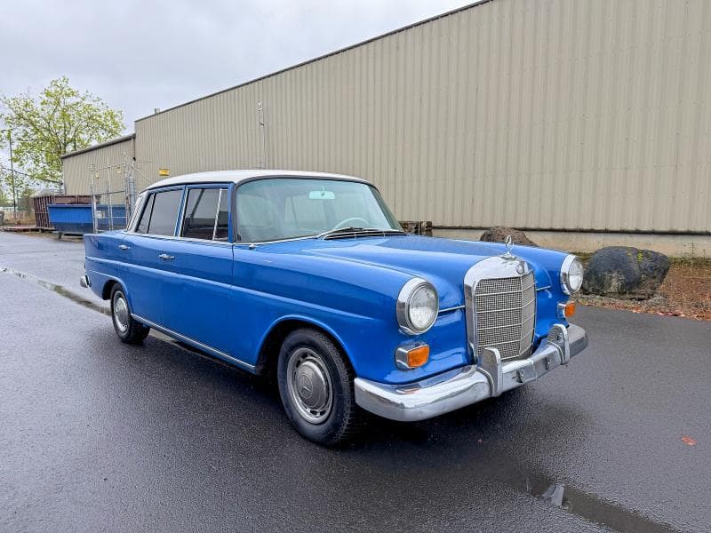 1966 MERCEDES-BENZ 230 AUTOMATIC - 1