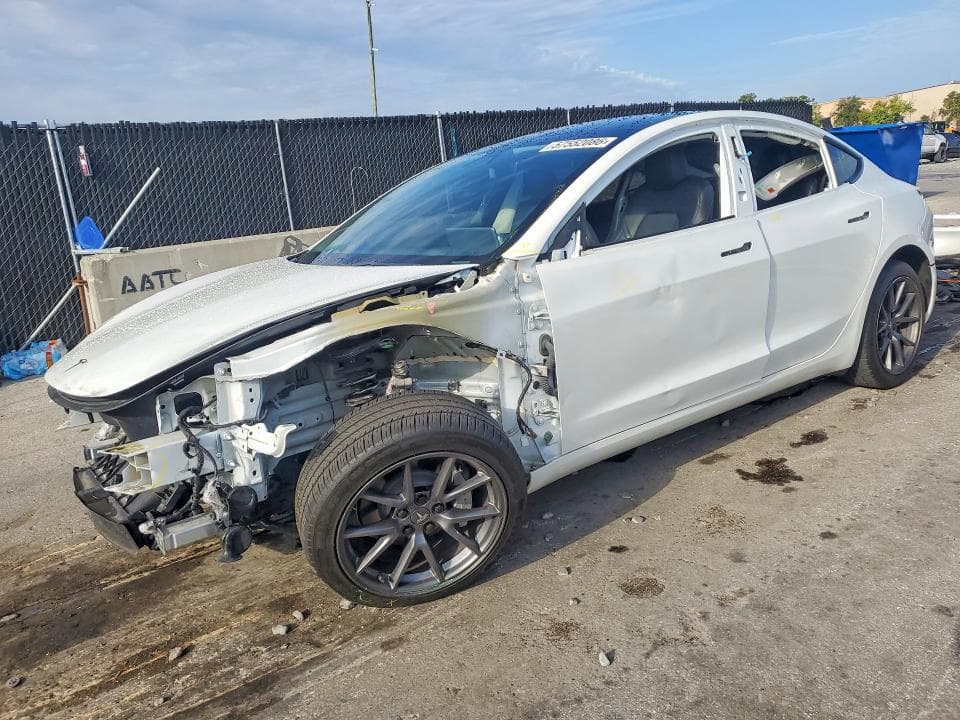 2023 TESLA MODEL 3 - 1
