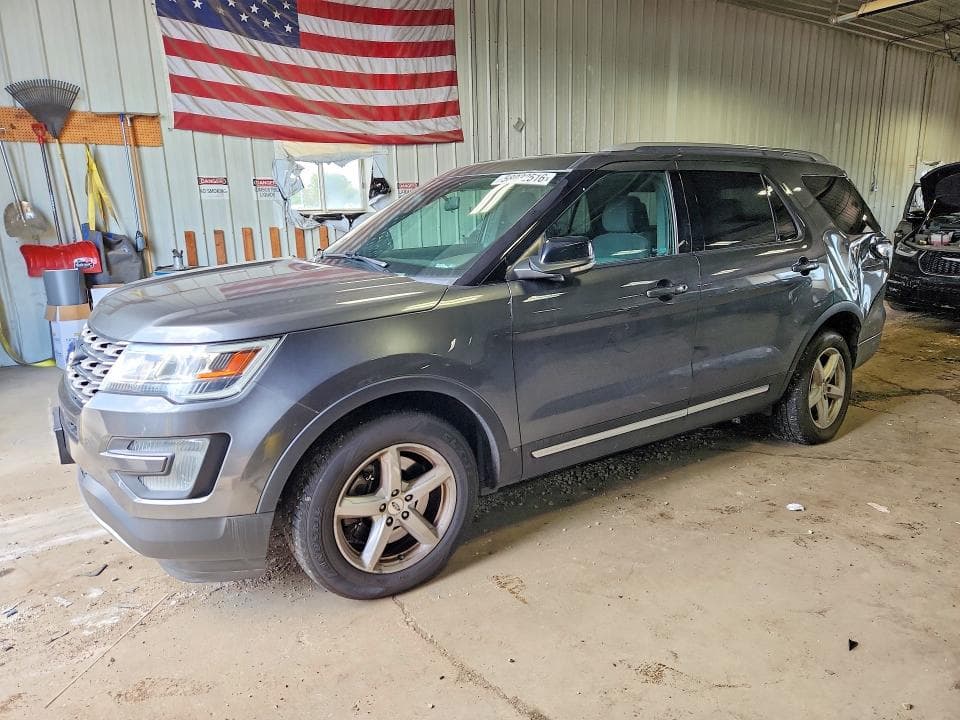 2017 FORD EXPLORER XLT - 1