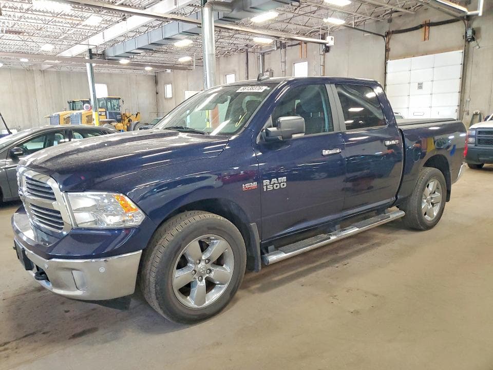 2016 RAM 1500 SLT - 1