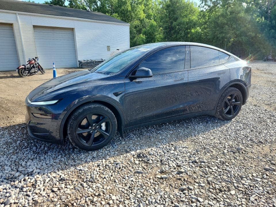 2026 TESLA MODEL Y - 1