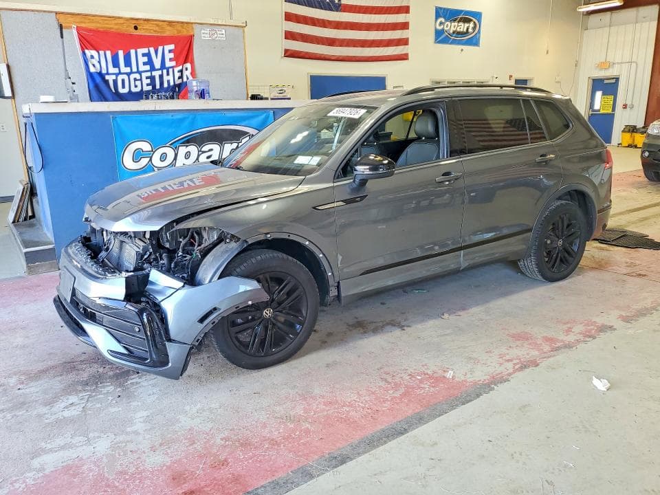 2022 VOLKSWAGEN TIGUAN SE R-LINE BLACK - 1