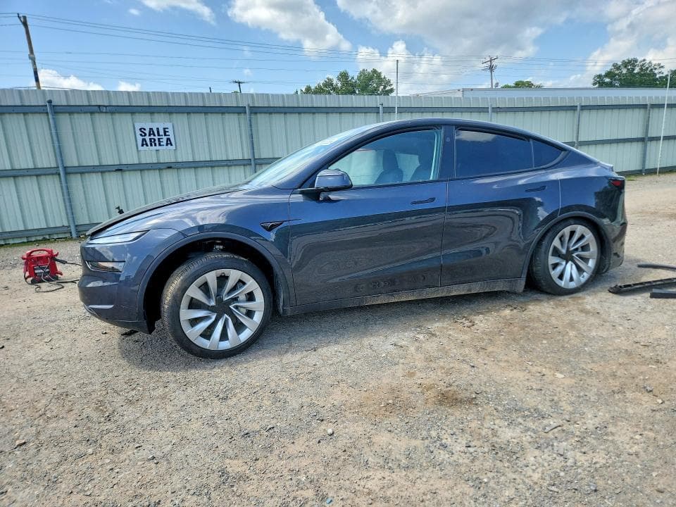 2026 TESLA MODEL Y - 1