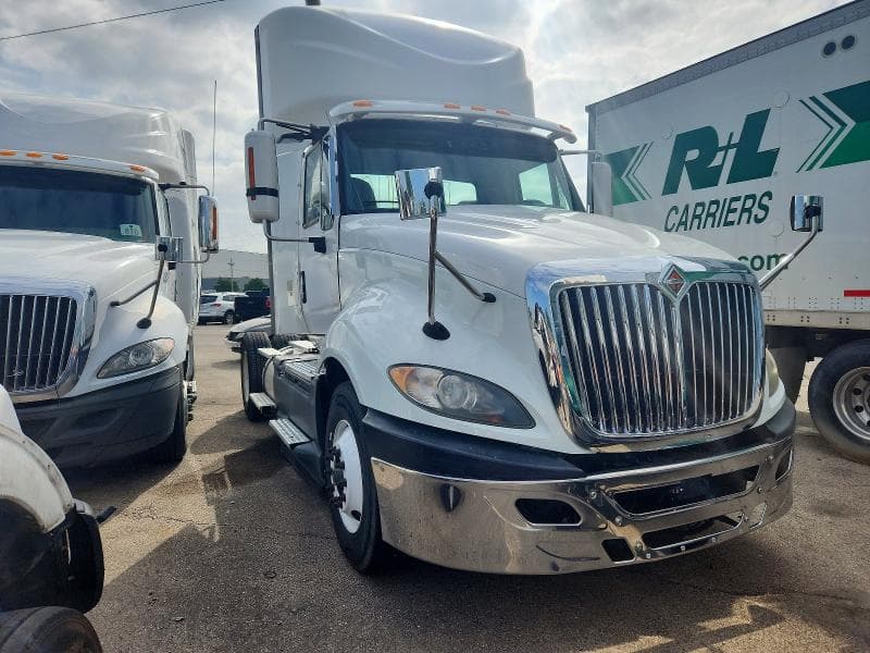 2017 INTERNATIONAL PROSTAR SEMI TRUCK