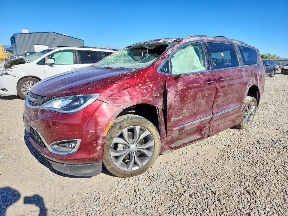 2019 CHRYSLER PACIFICA LIMITED - 1