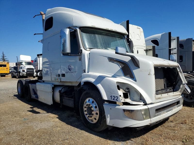 2017 VOLVO VNL SEMI TRUCK - 1