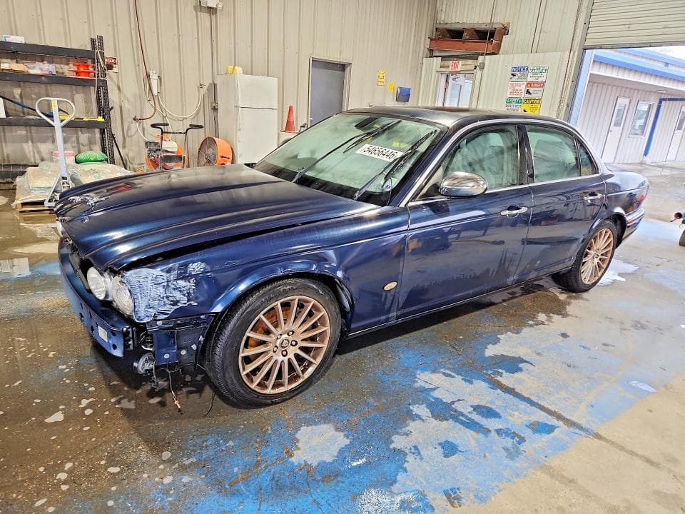 2007 JAGUAR XJ8 - 1