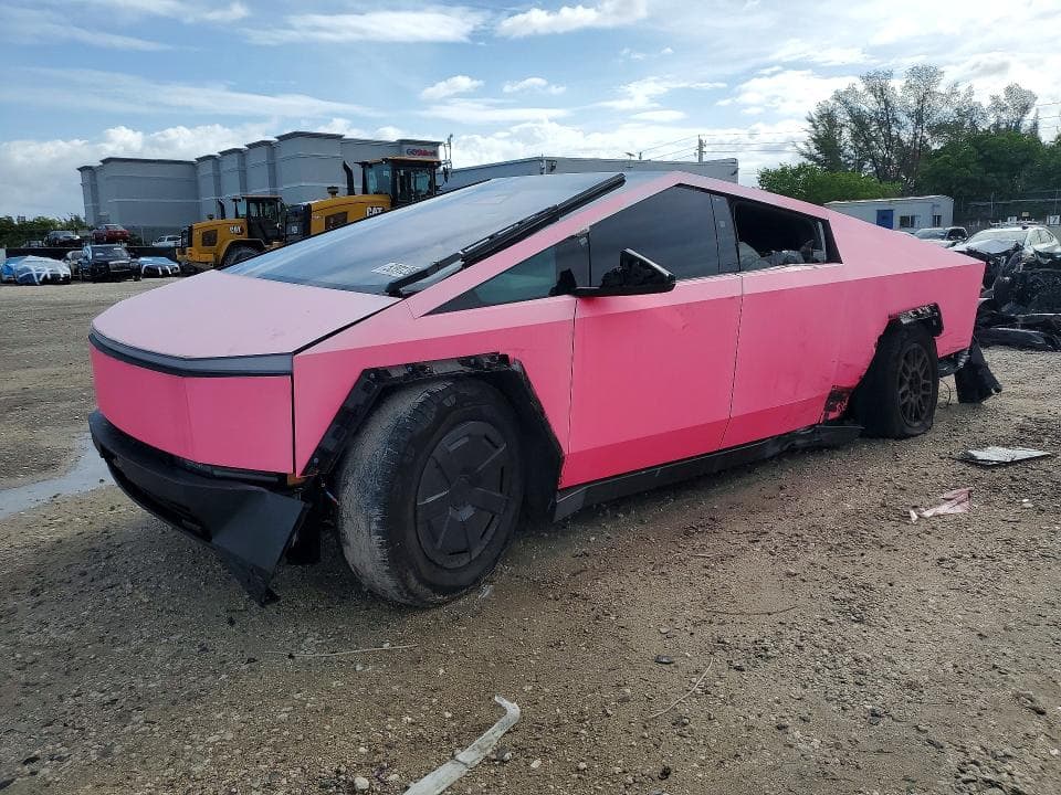 2024 TESLA CYBERTRUCK - 1