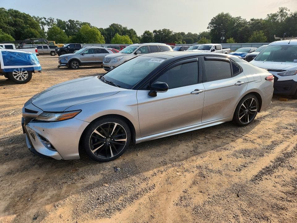 2018 TOYOTA CAMRY XSE - 1