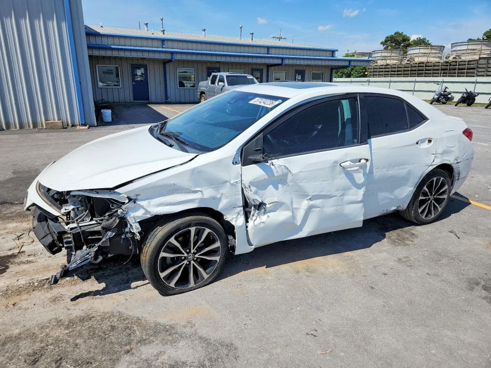 2017 TOYOTA COROLLA SE - 1