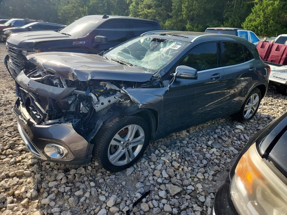 2018 MERCEDES-BENZ GLA 250 - 1