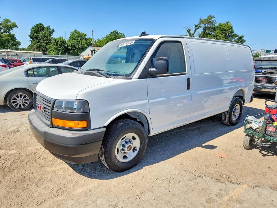 2025 GMC SAVANA G2500 - 1