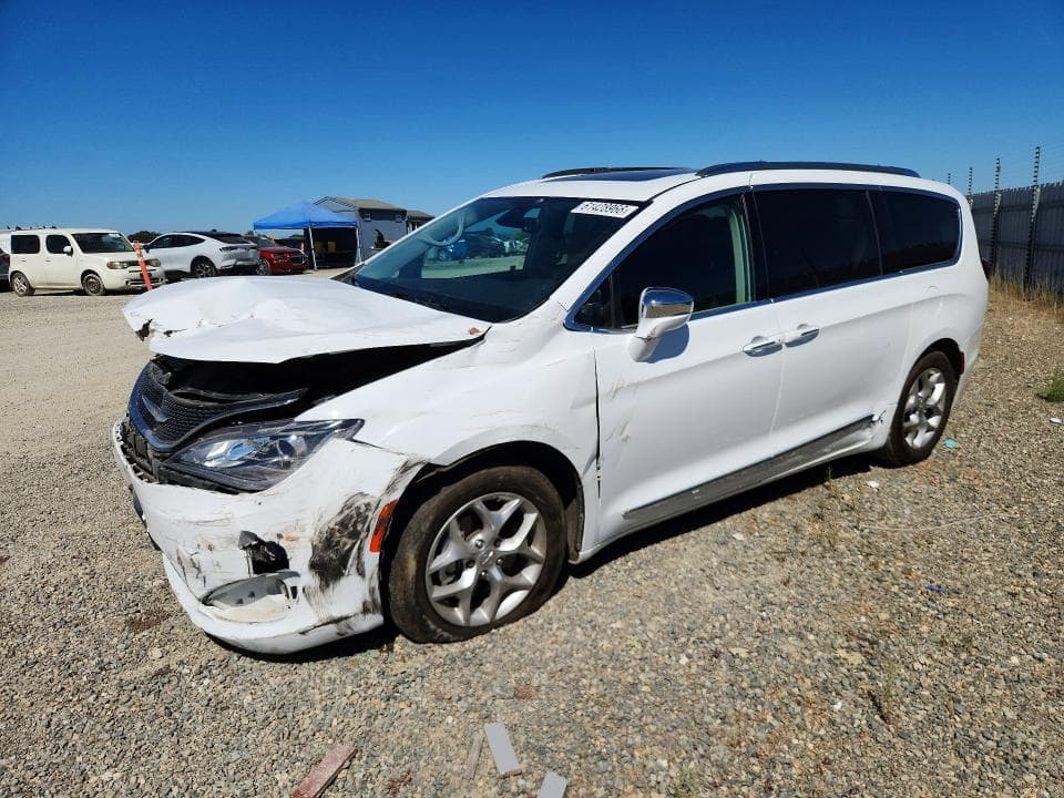 2019 CHRYSLER PACIFICA LIMITED - 1