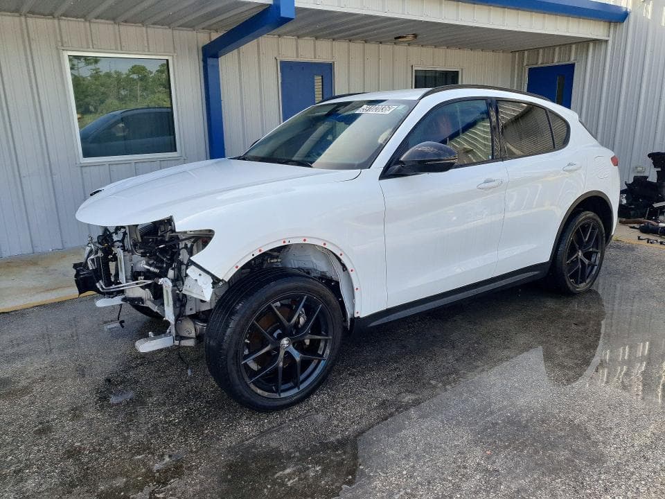 2021 ALFA ROMEO STELVIO SPORT - 1