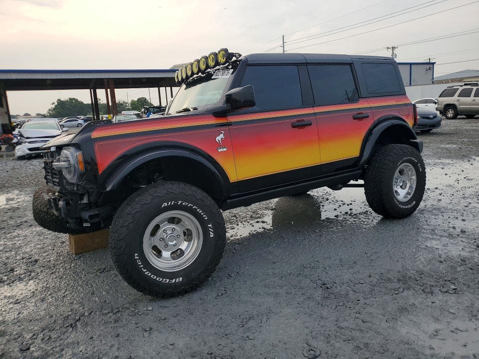 2024 FORD BRONCO OUTER BANKS - 1