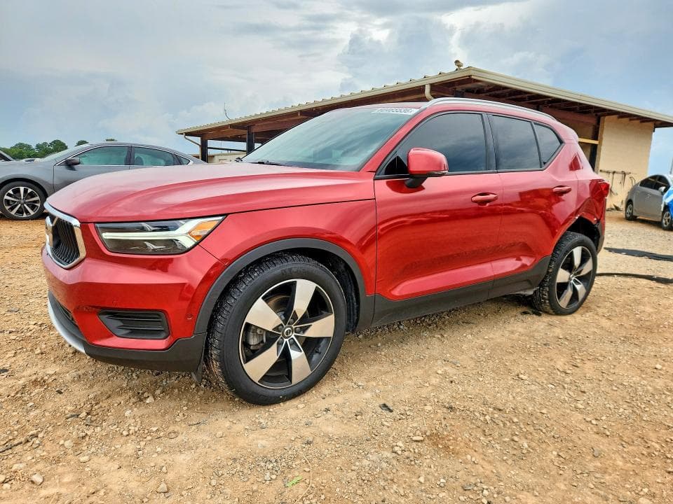 2019 VOLVO XC40 T5 MOMENTUM - 1