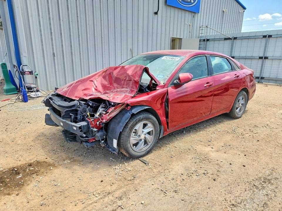 2024 HYUNDAI ELANTRA SE - 1