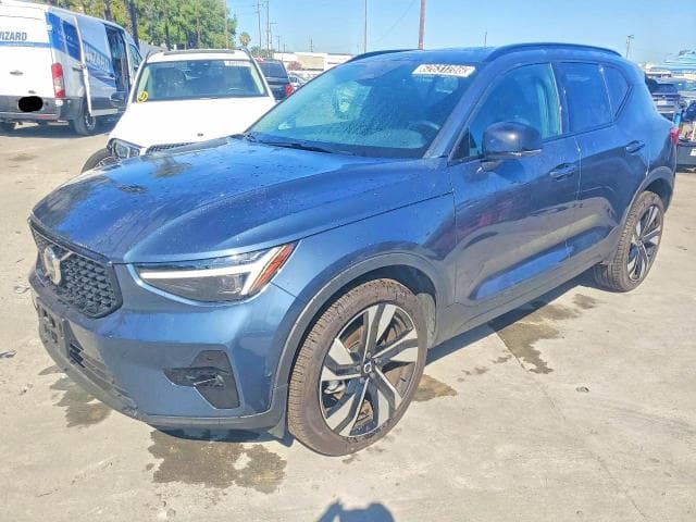 2026 VOLVO XC40 PLUS - 1