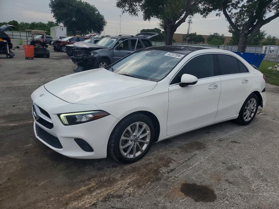 2019 MERCEDES-BENZ A 220 4MATIC - 1