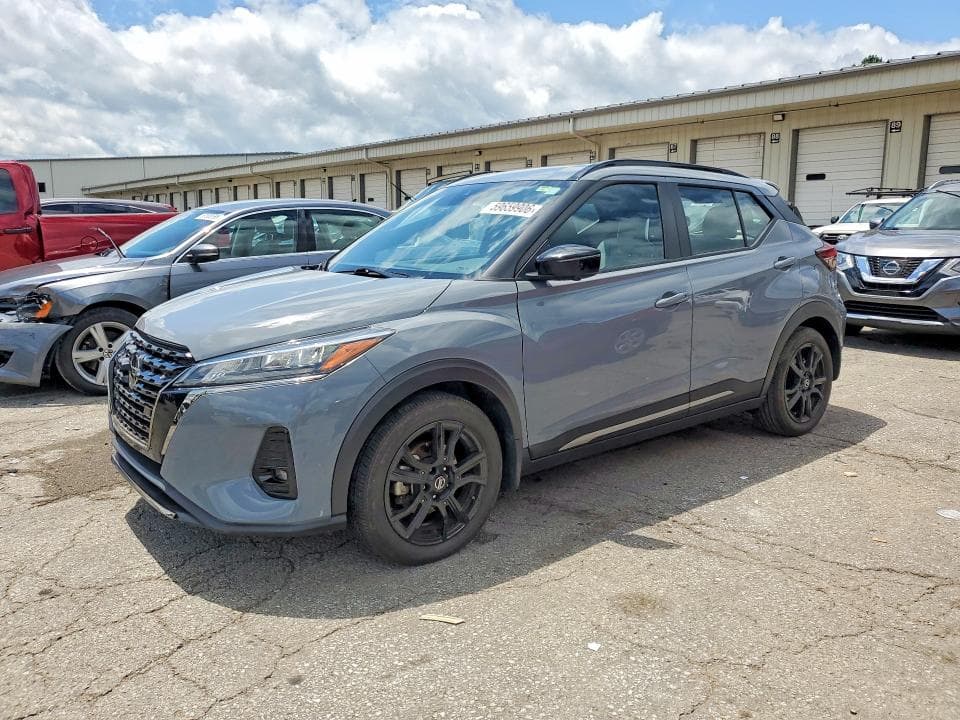 2021 NISSAN KICKS SR