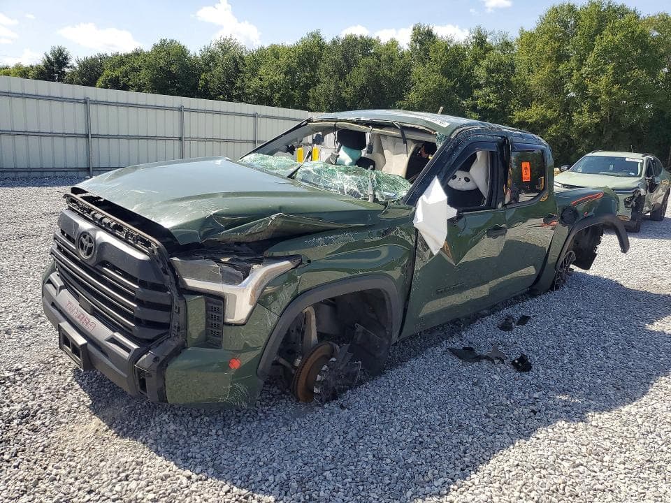 2022 TOYOTA TUNDRA SR5