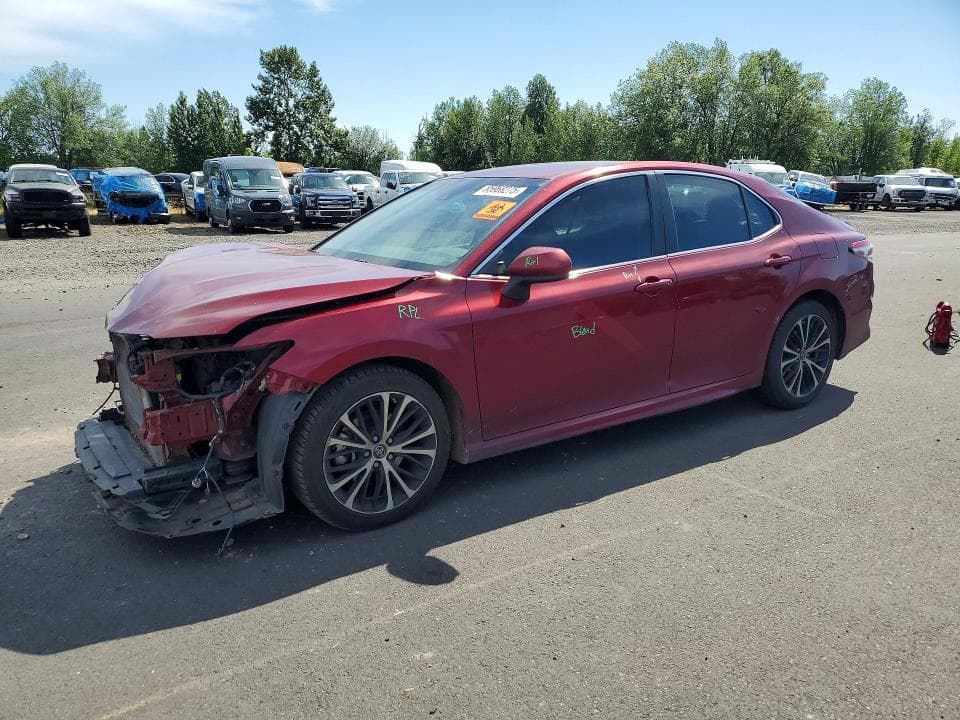 2018 TOYOTA CAMRY SE - 1