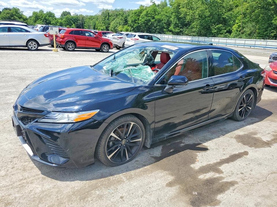 2020 TOYOTA CAMRY XSE - 1