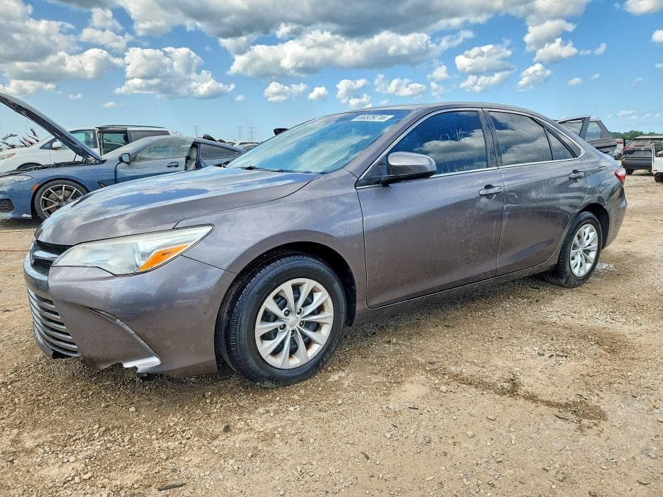 2017 TOYOTA CAMRY LE - 1