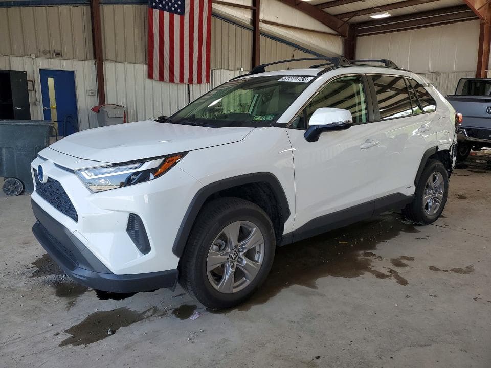 2022 TOYOTA RAV4 XLE - 1
