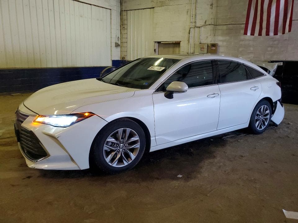 2021 TOYOTA AVALON XLE - 1