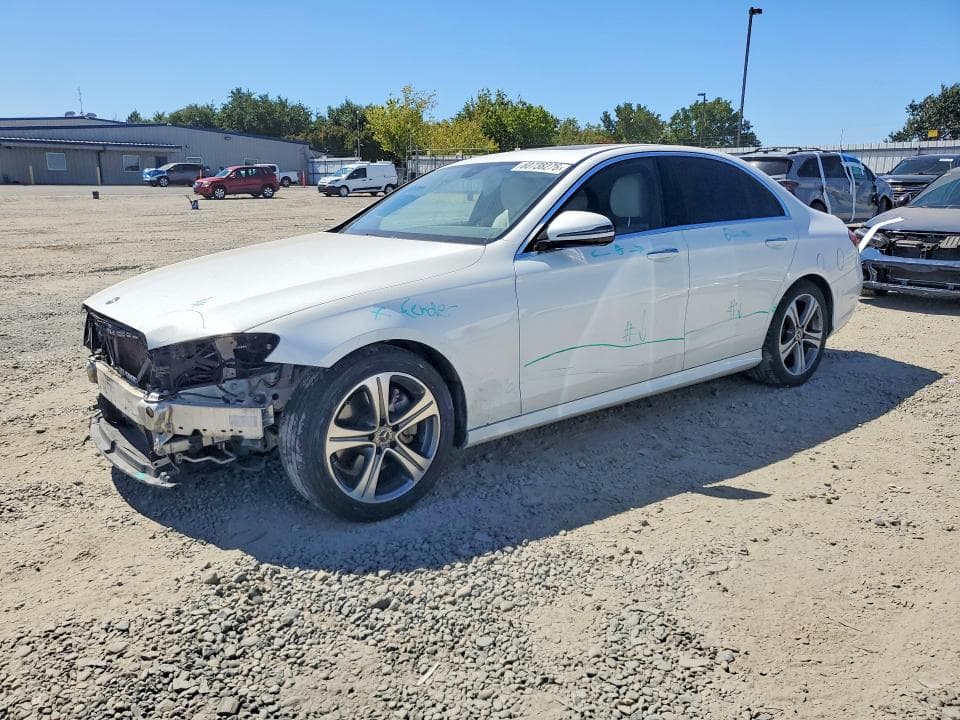 2018 MERCEDES-BENZ E 300 - 1