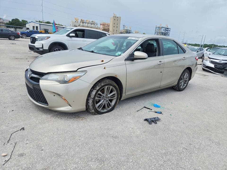 2017 TOYOTA CAMRY SE - 1