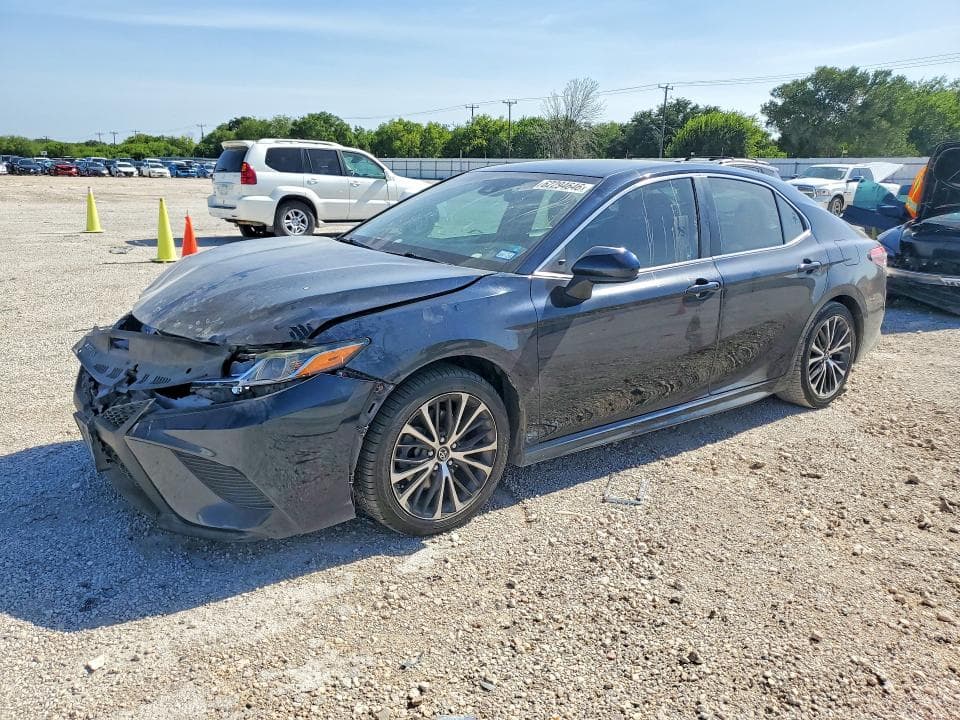 2019 TOYOTA CAMRY SE - 1