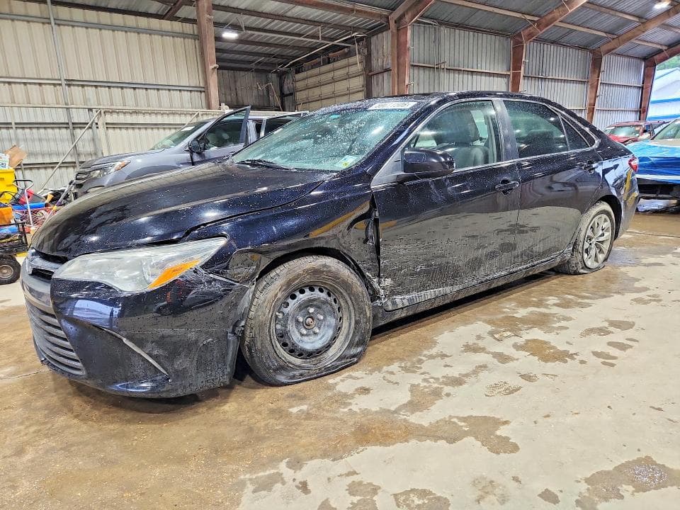 2017 TOYOTA CAMRY LE - 1