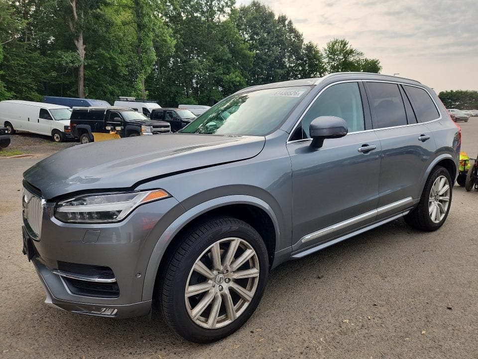 2017 VOLVO XC90 T6 - 1