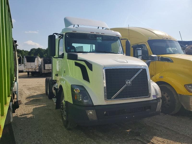 2018 VOLVO VNL SEMI TRUCK - 1