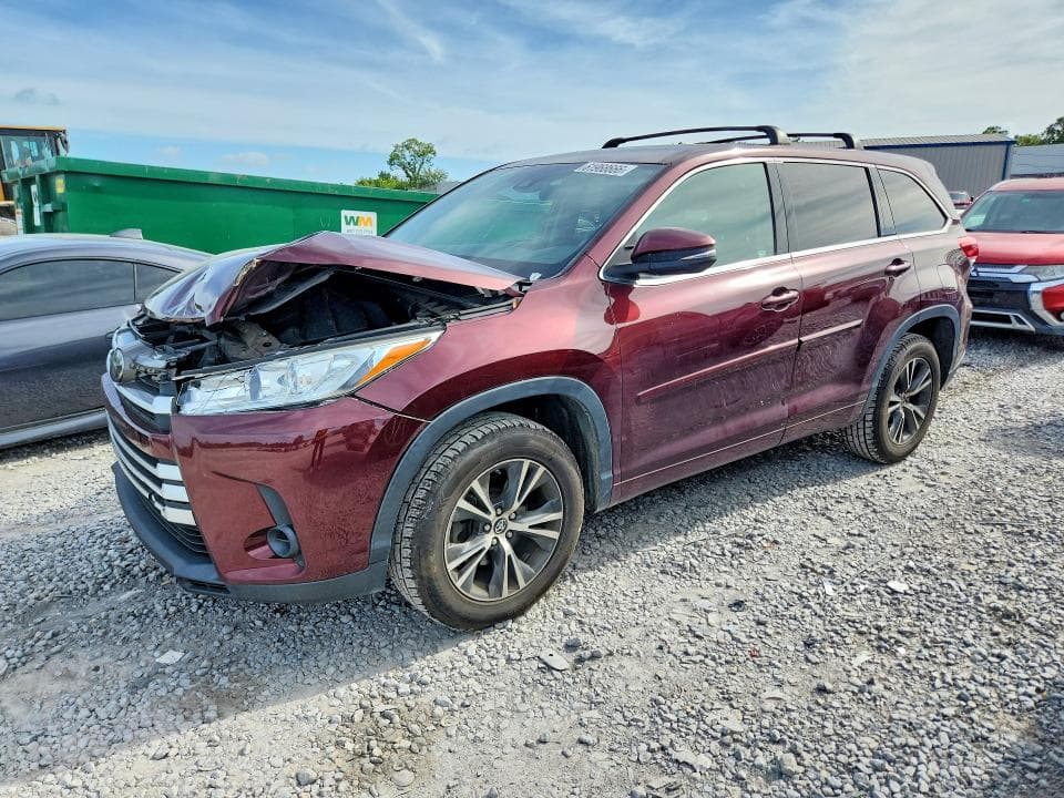 2018 TOYOTA HIGHLANDER LE - 1