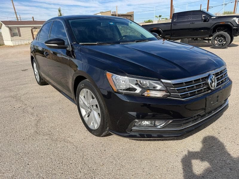 2018 VOLKSWAGEN PASSAT SE - 1