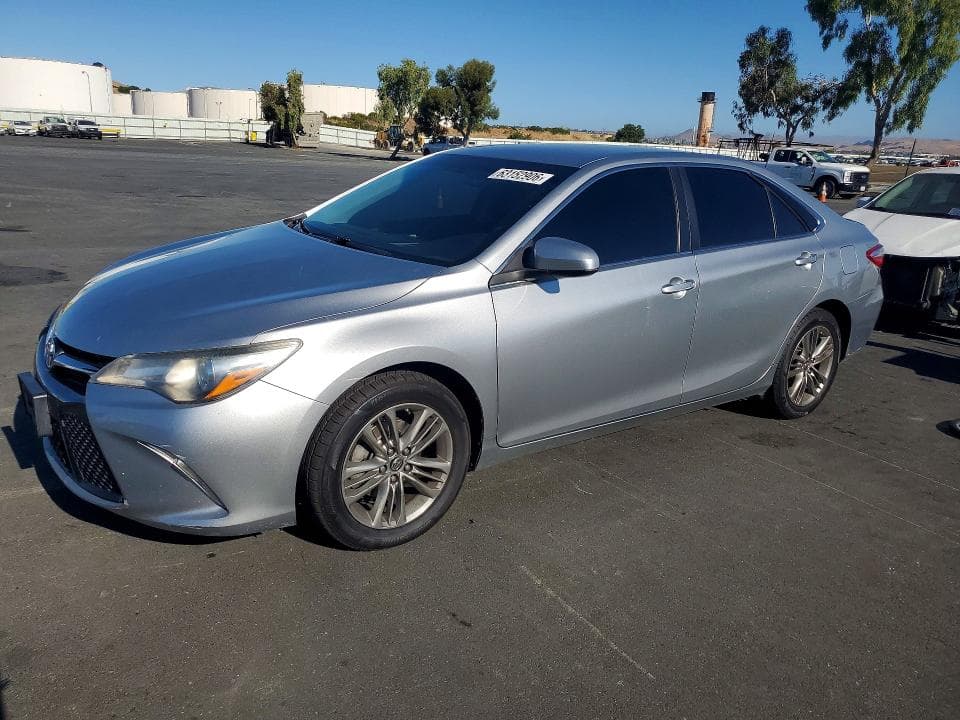 2017 TOYOTA CAMRY SE - 1