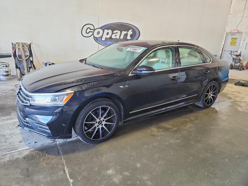 2017 VOLKSWAGEN PASSAT R-LINE - 1